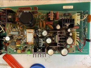 آی سی های کنترل در یو پی اس چیست؟
